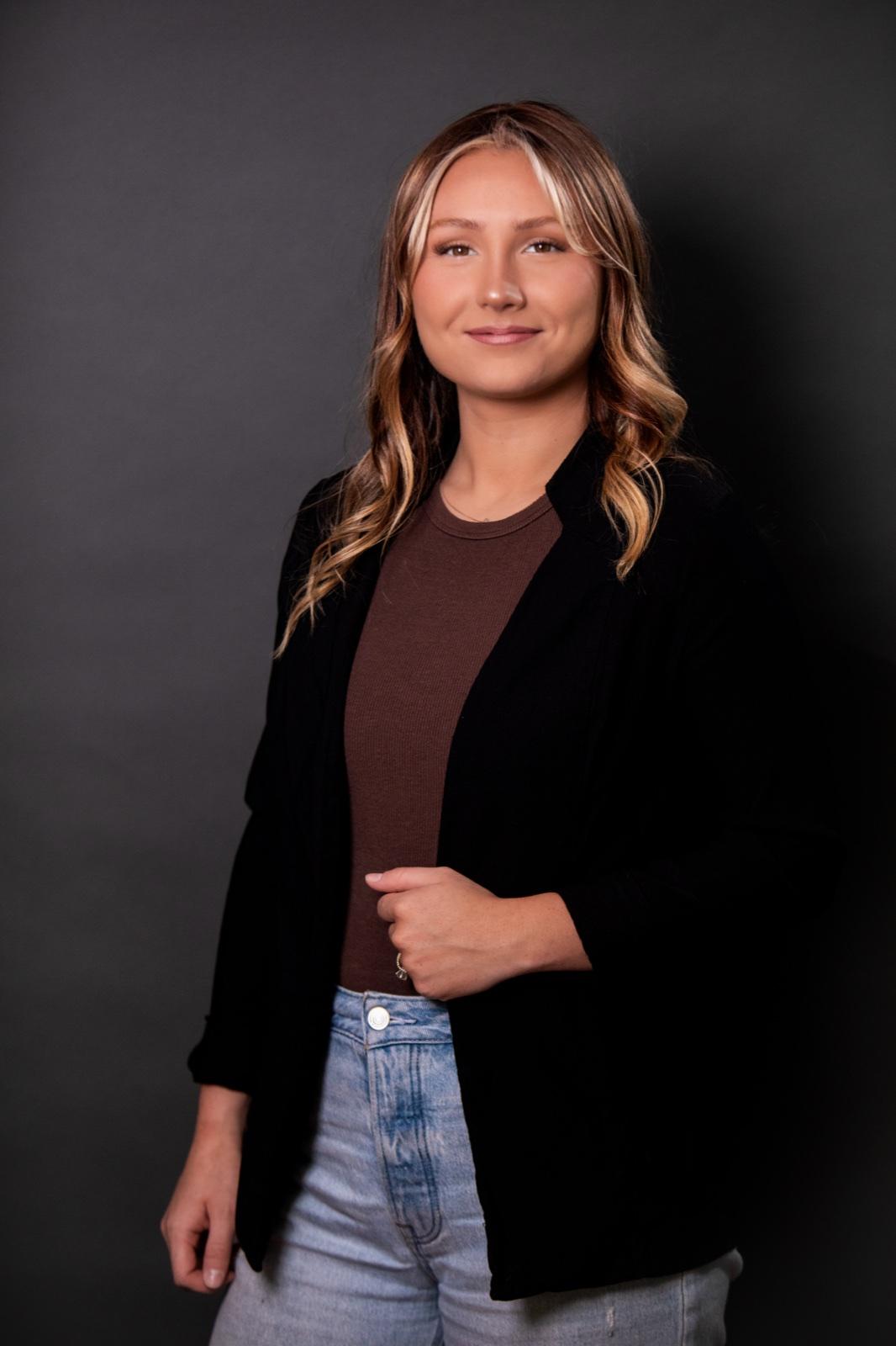 Portrait of Kelli Loftis